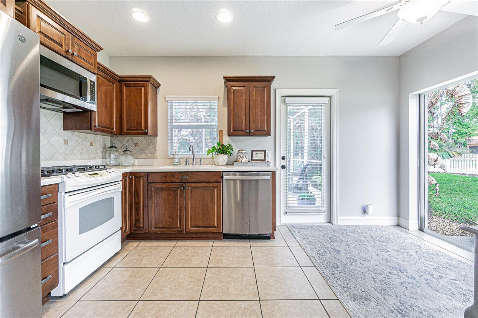 Listing photo id 29 for 27053 Winged Elm Drive