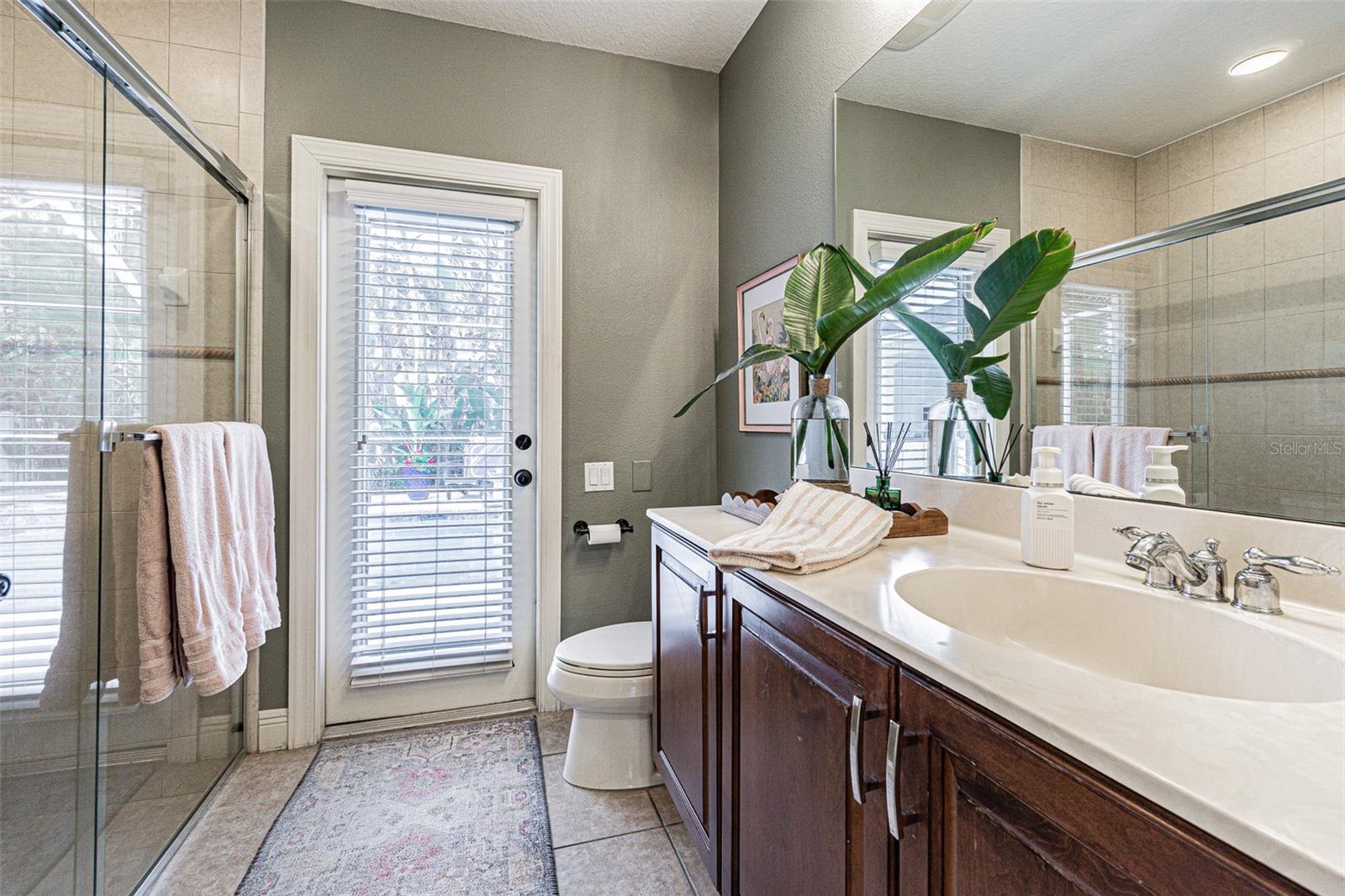 Listing photo id 32 for 27053 Winged Elm Drive