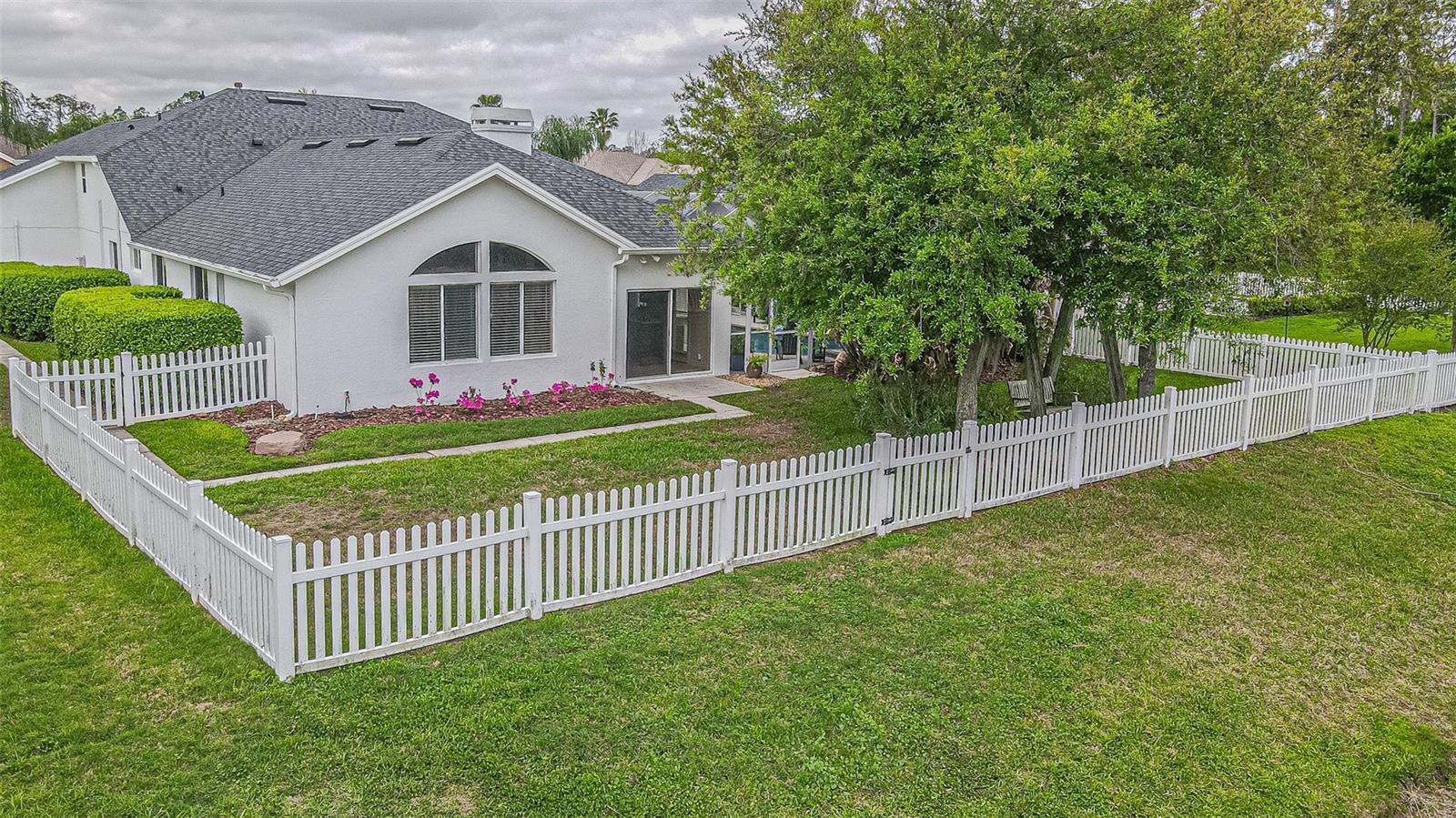 Listing photo id 46 for 27053 Winged Elm Drive