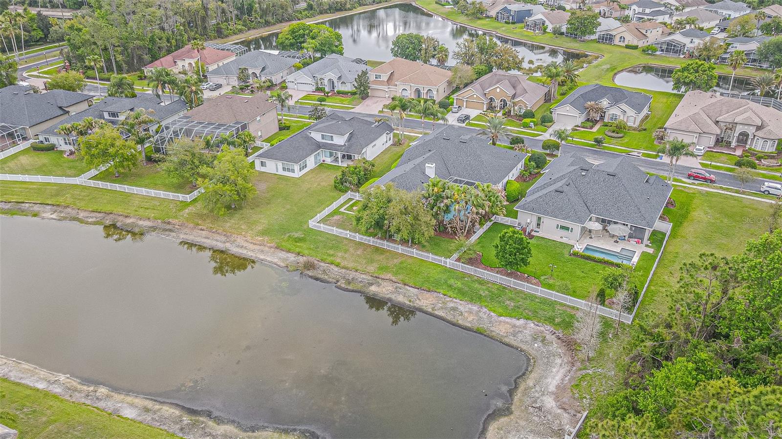 Listing photo id 49 for 27053 Winged Elm Drive