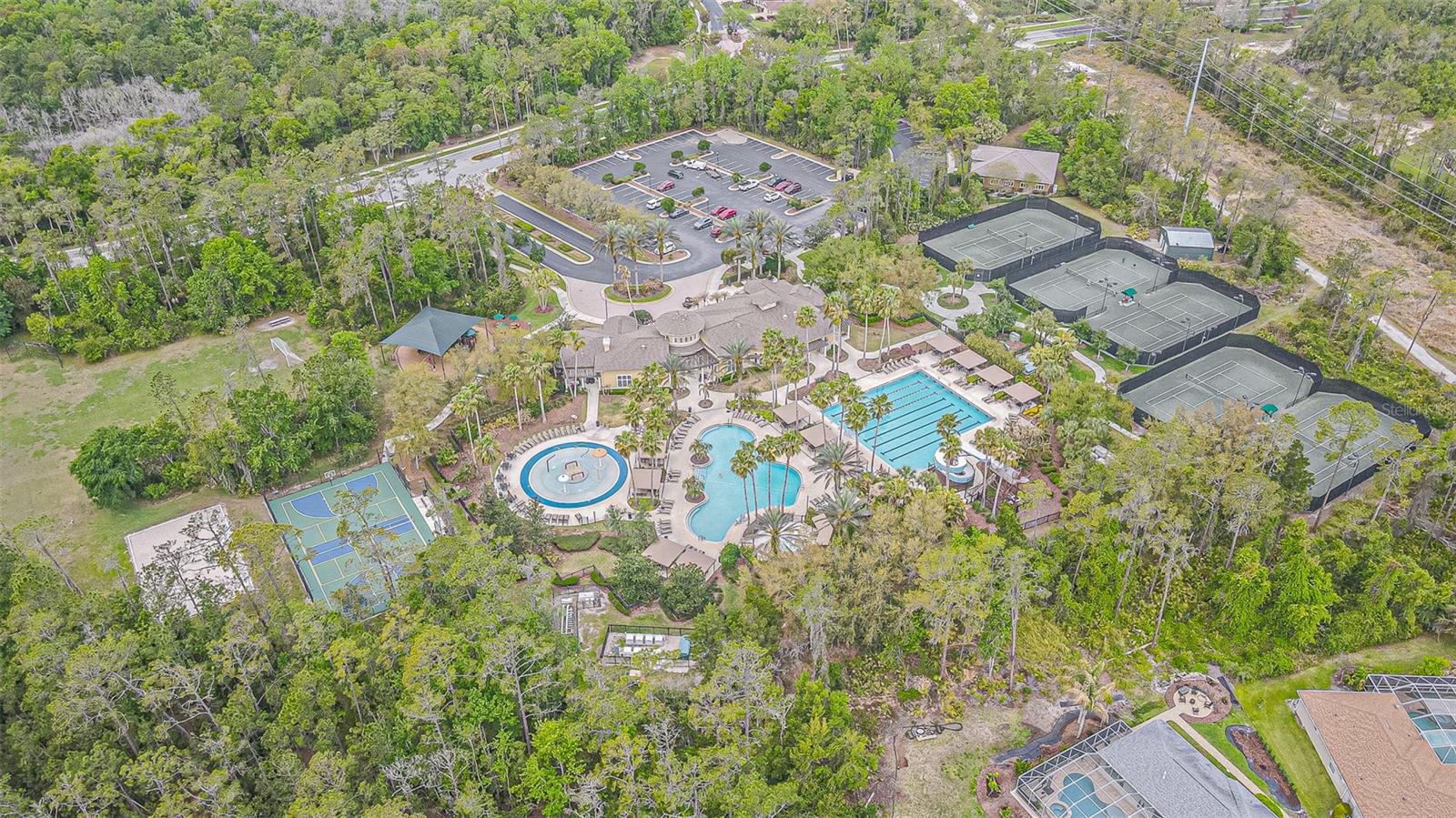 Listing photo id 63 for 27053 Winged Elm Drive