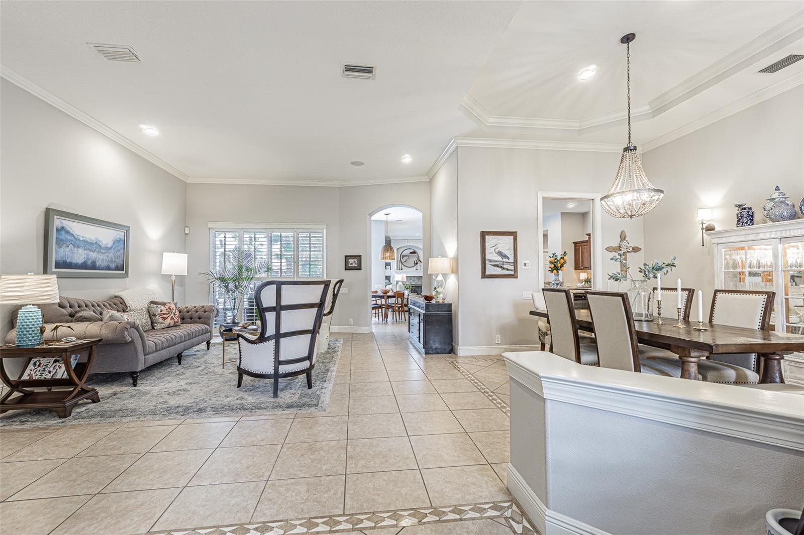 Listing photo id 5 for 27053 Winged Elm Drive