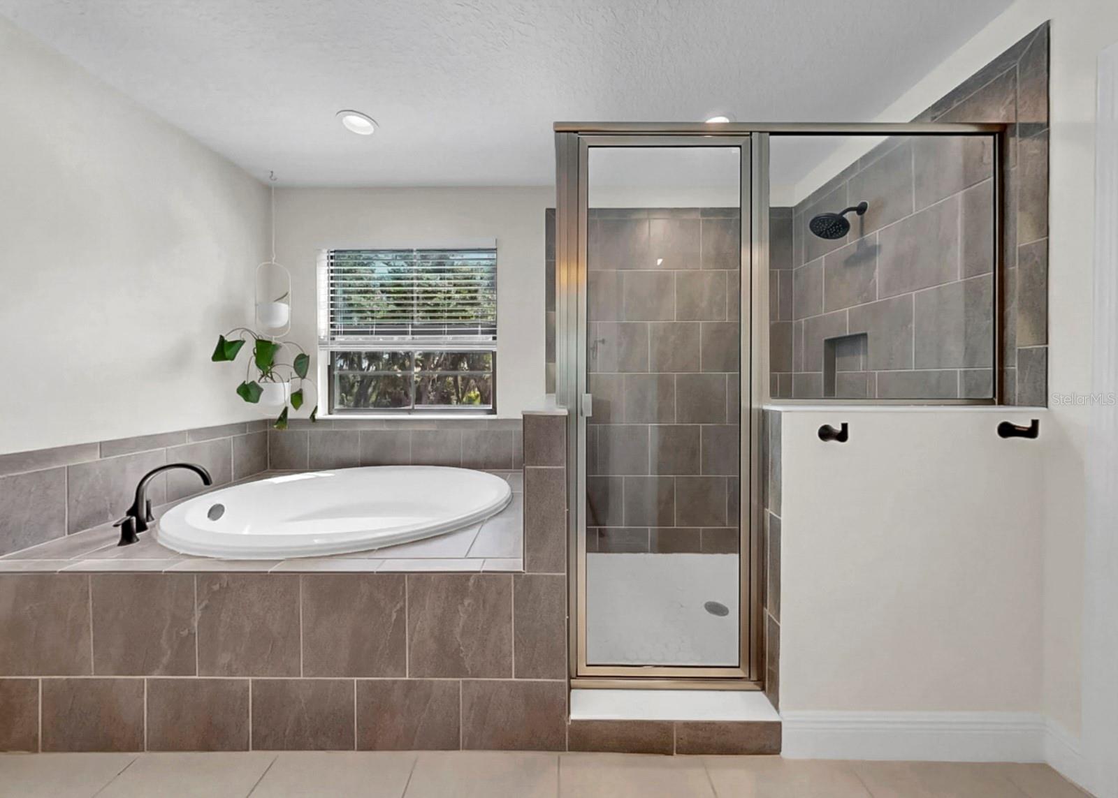 Image 32 of 100 For 13036 Pennybrook Drive