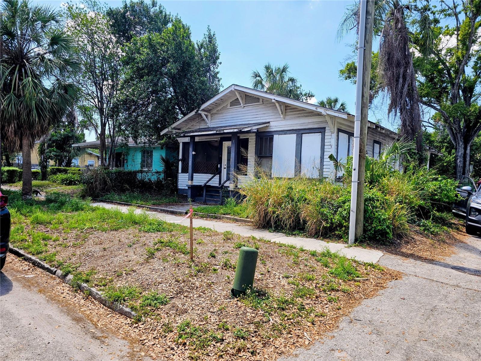 Listing Details for 404 Fremont Avenue, TAMPA, FL 33606