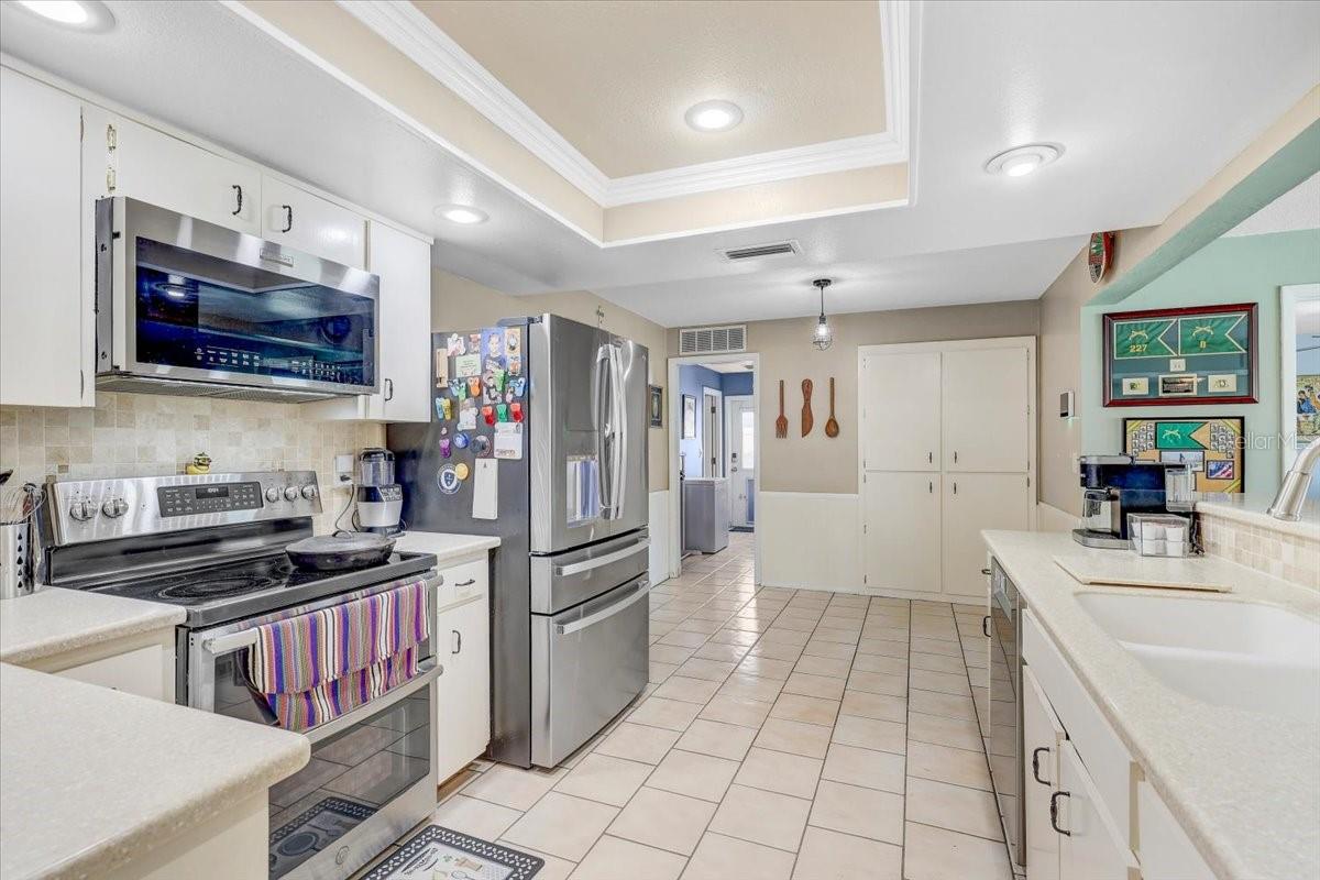 Image 9 of 60 For 12137 Orange Blossom Drive