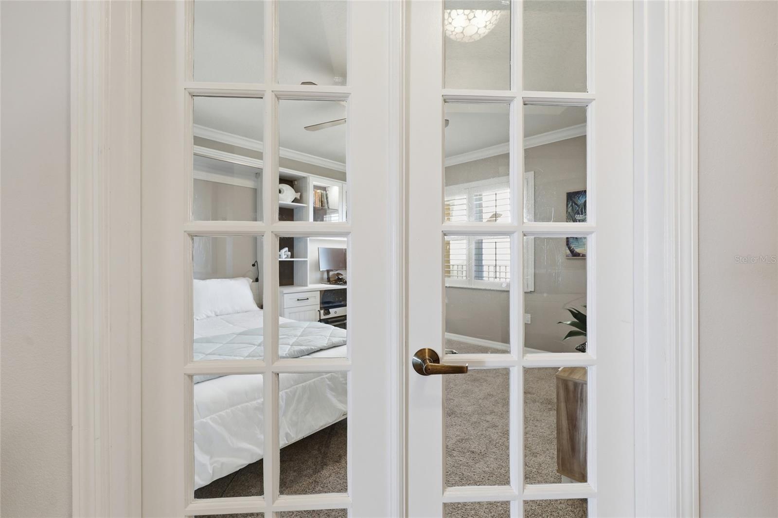 Image 33 of 69 For 16550 Gulf Boulevard 342