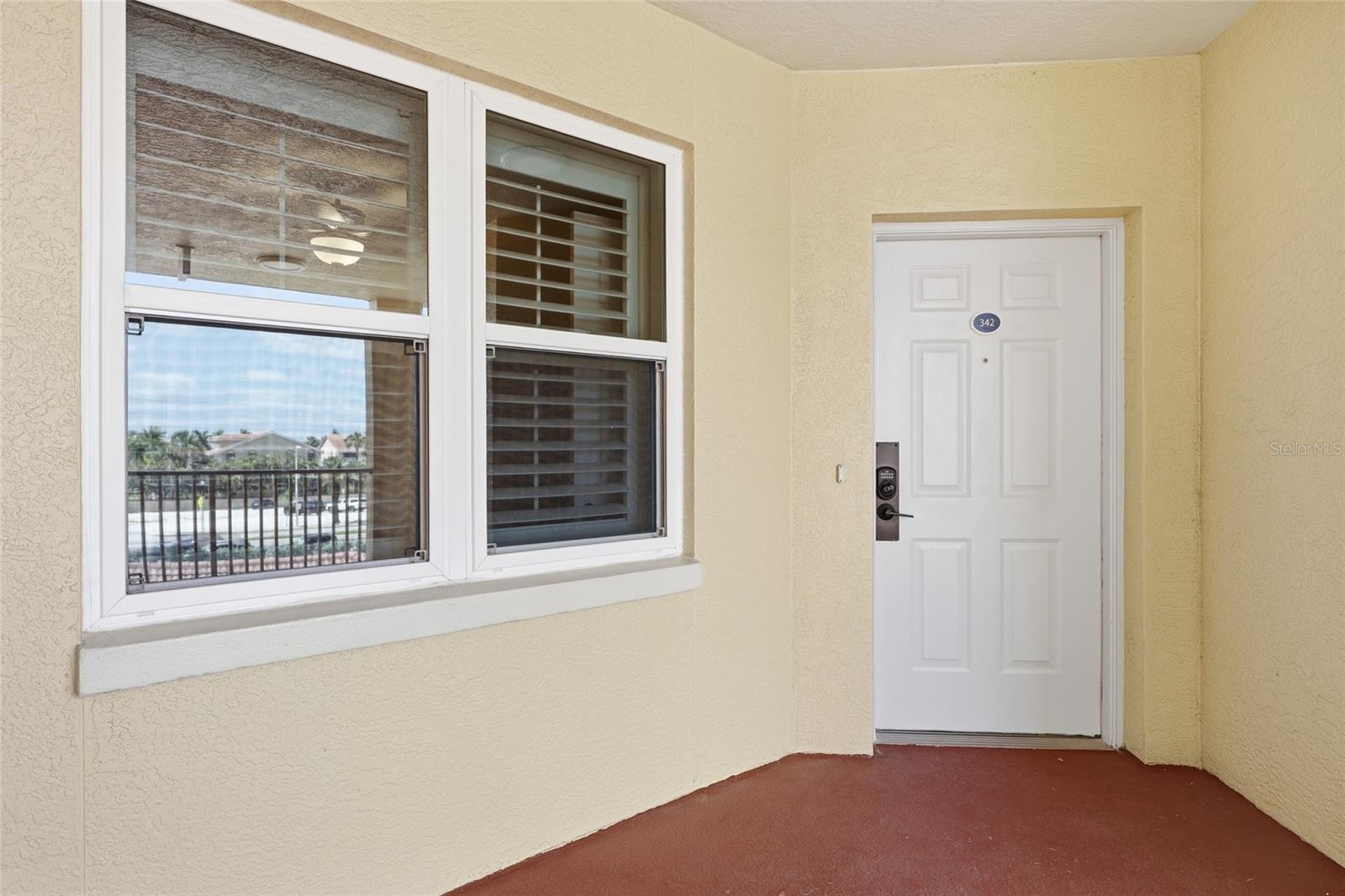 Image 42 of 69 For 16550 Gulf Boulevard 342