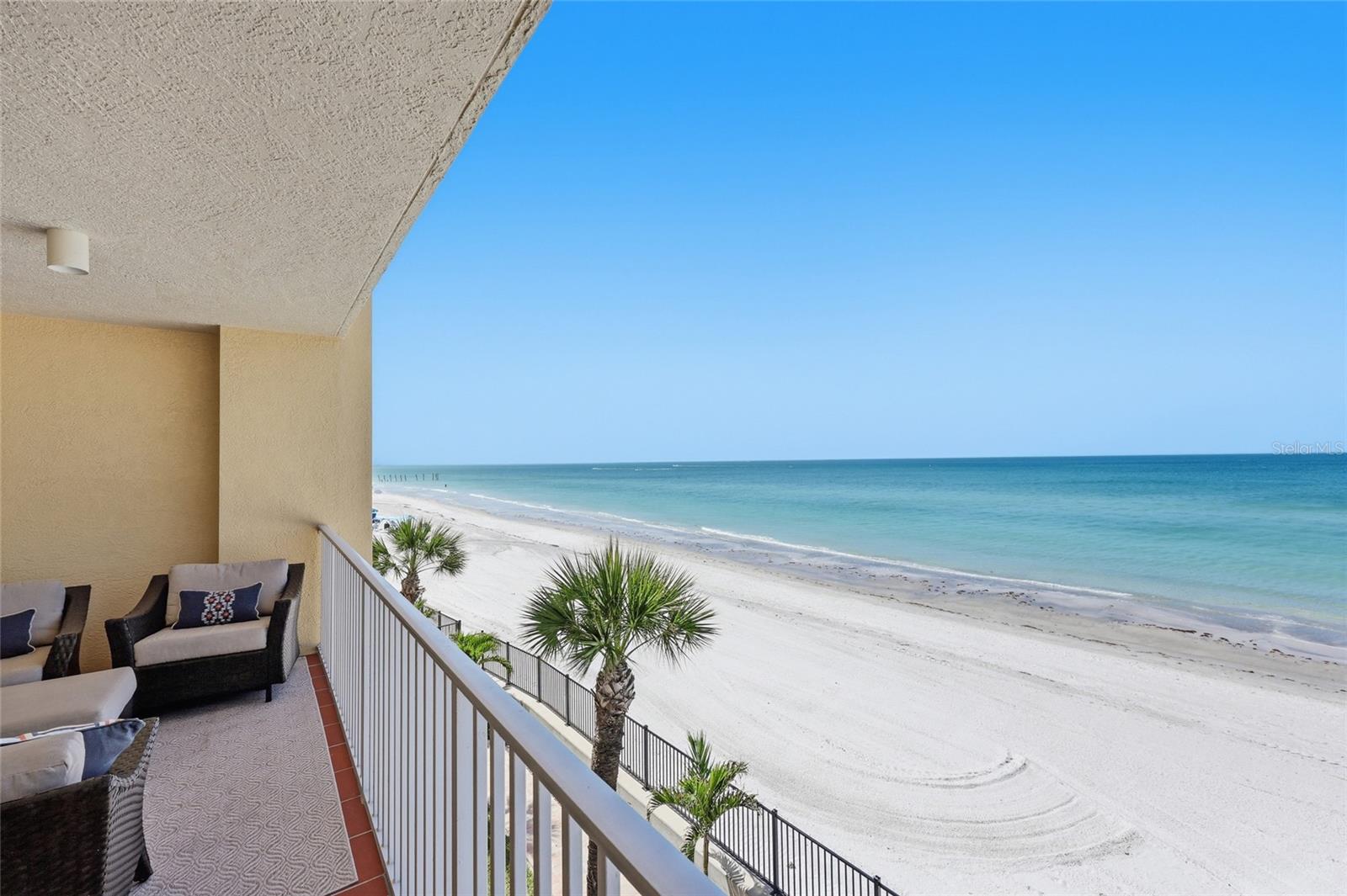 Image 44 of 69 For 16550 Gulf Boulevard 342