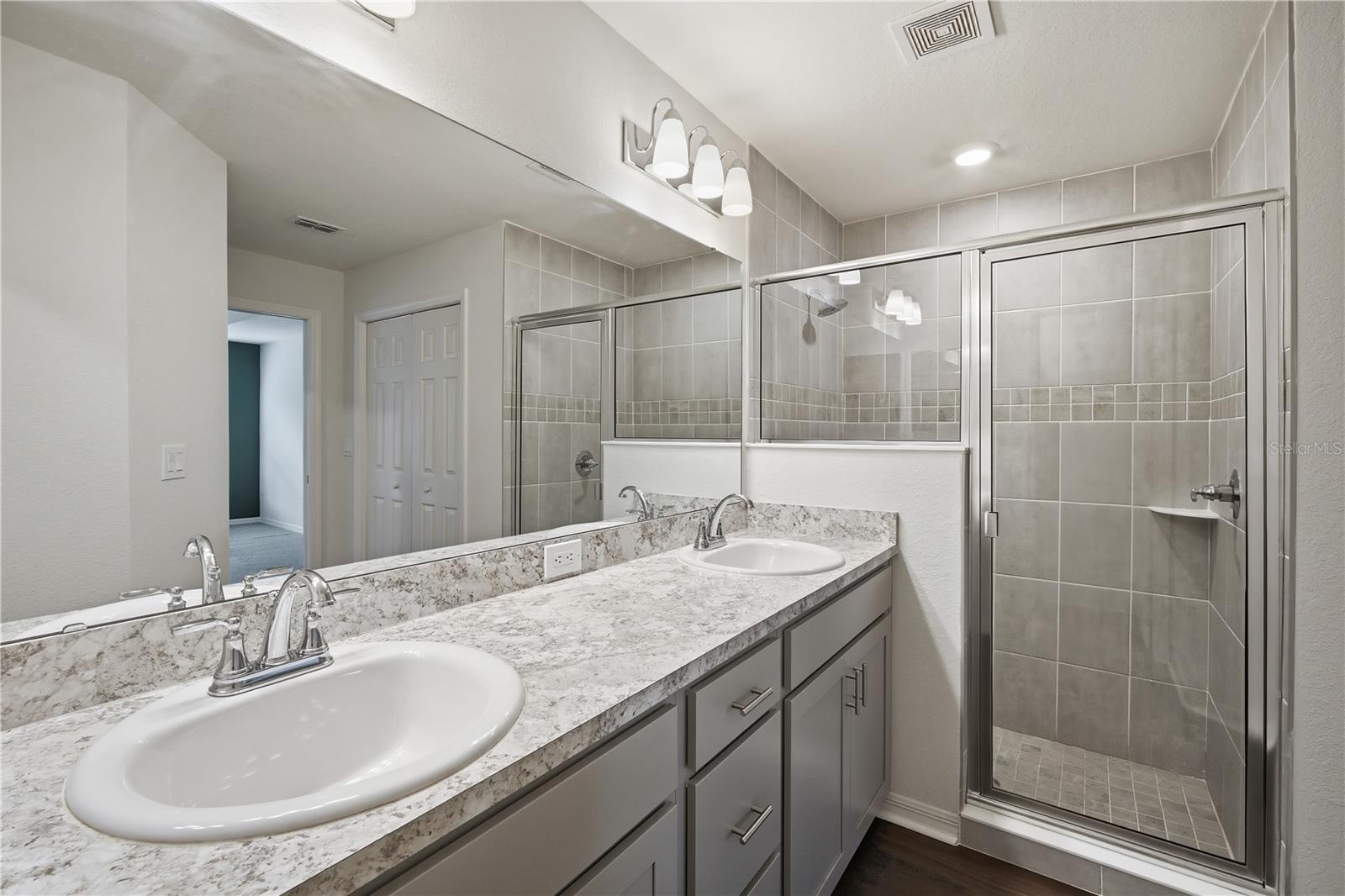 Image 18 of 29 For 7100 Twisting Pines Loop