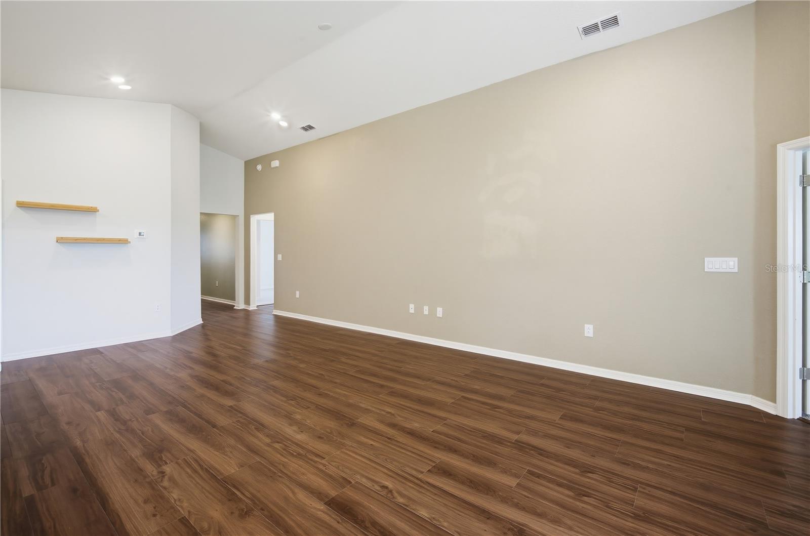 Image 4 of 29 For 7100 Twisting Pines Loop