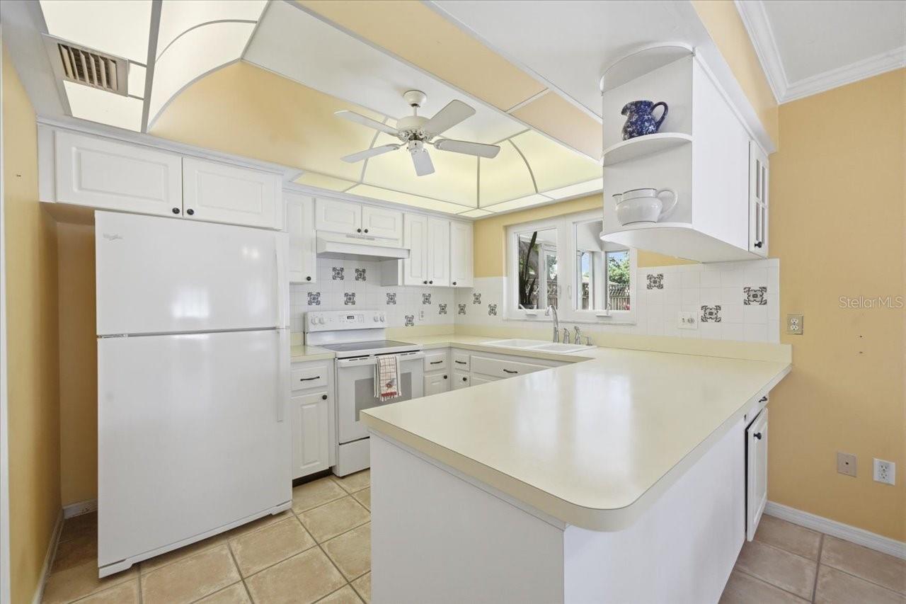 Image 14 of 36 For 13305 Golf Crest Circle