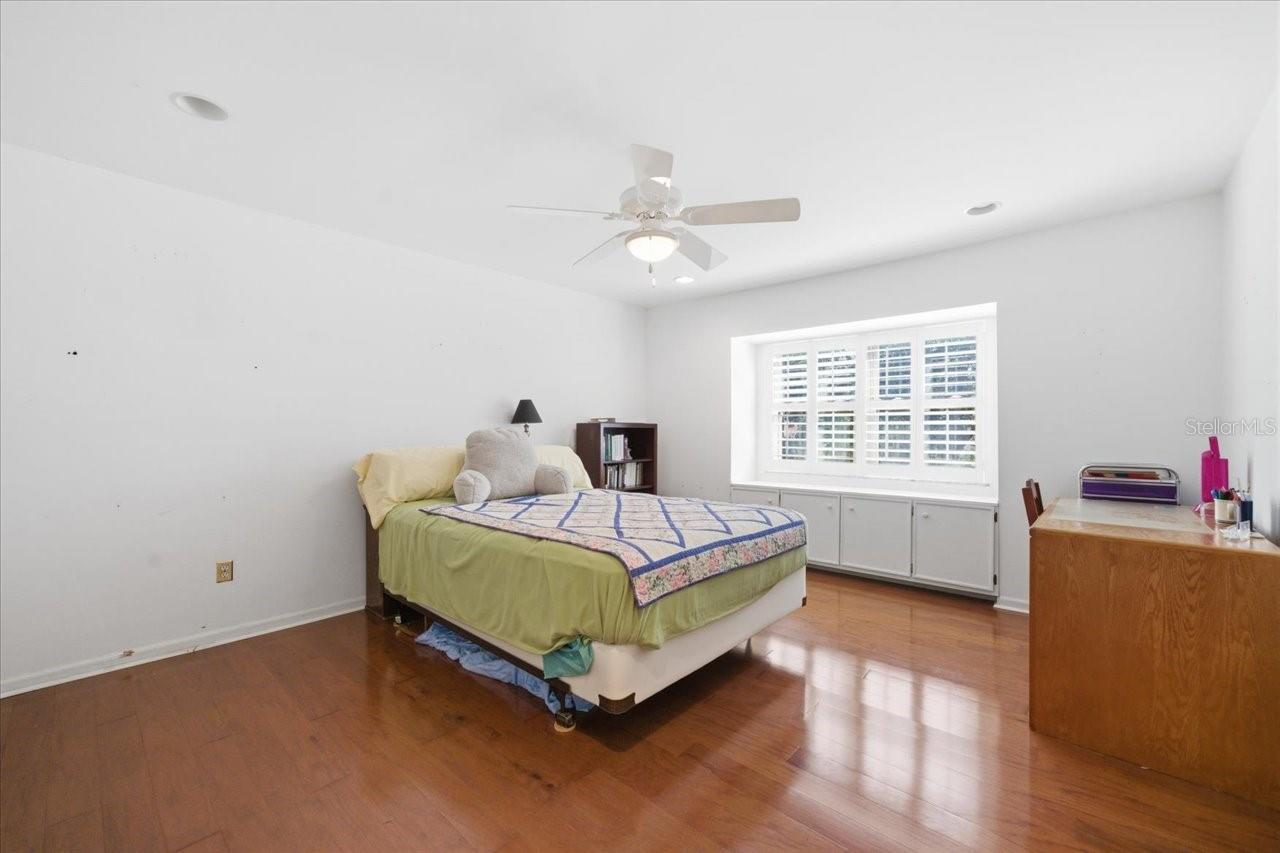 Image 29 of 36 For 13305 Golf Crest Circle