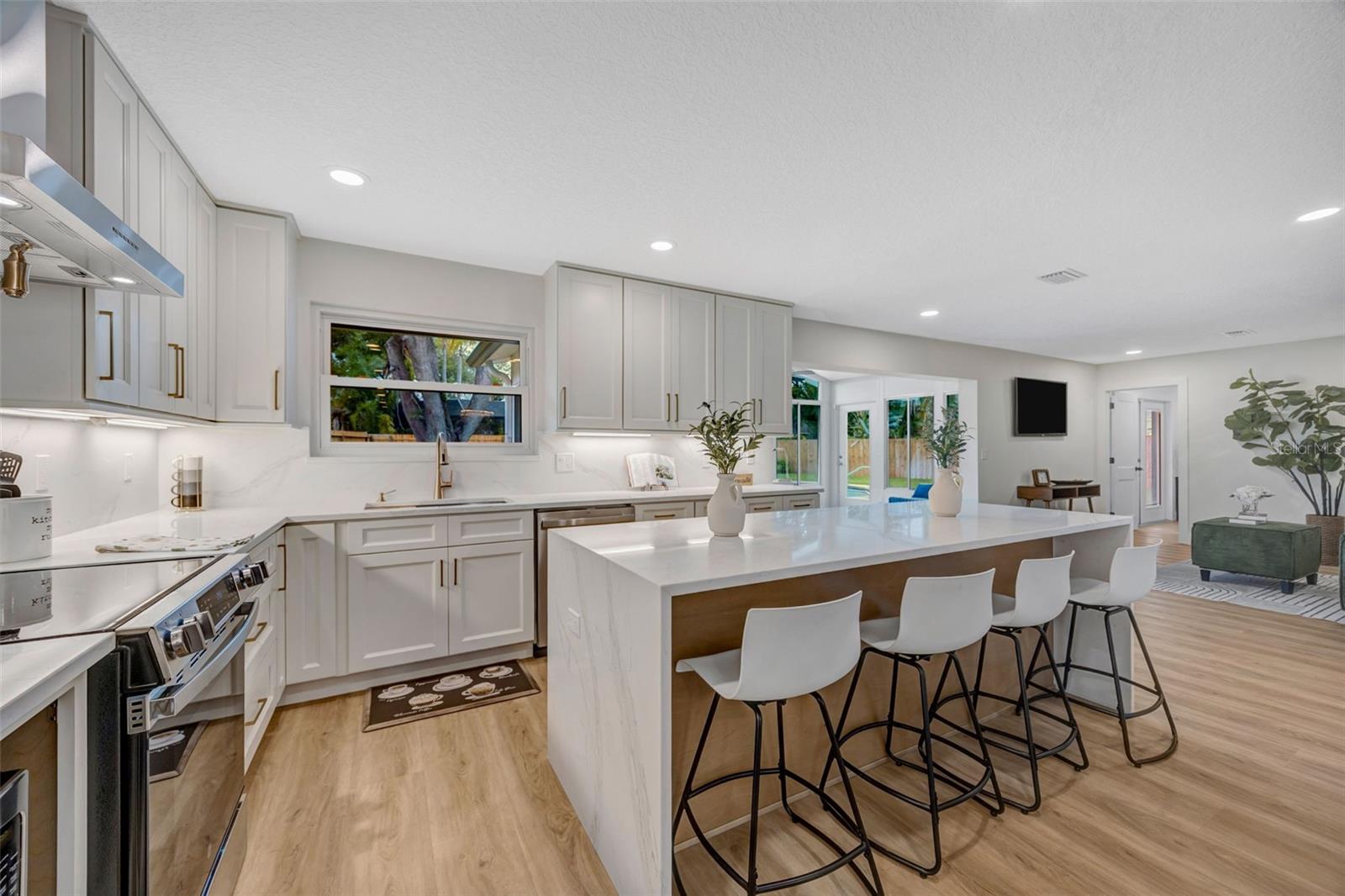 Image 16 of 59 For 13313 Golf Crest Circle