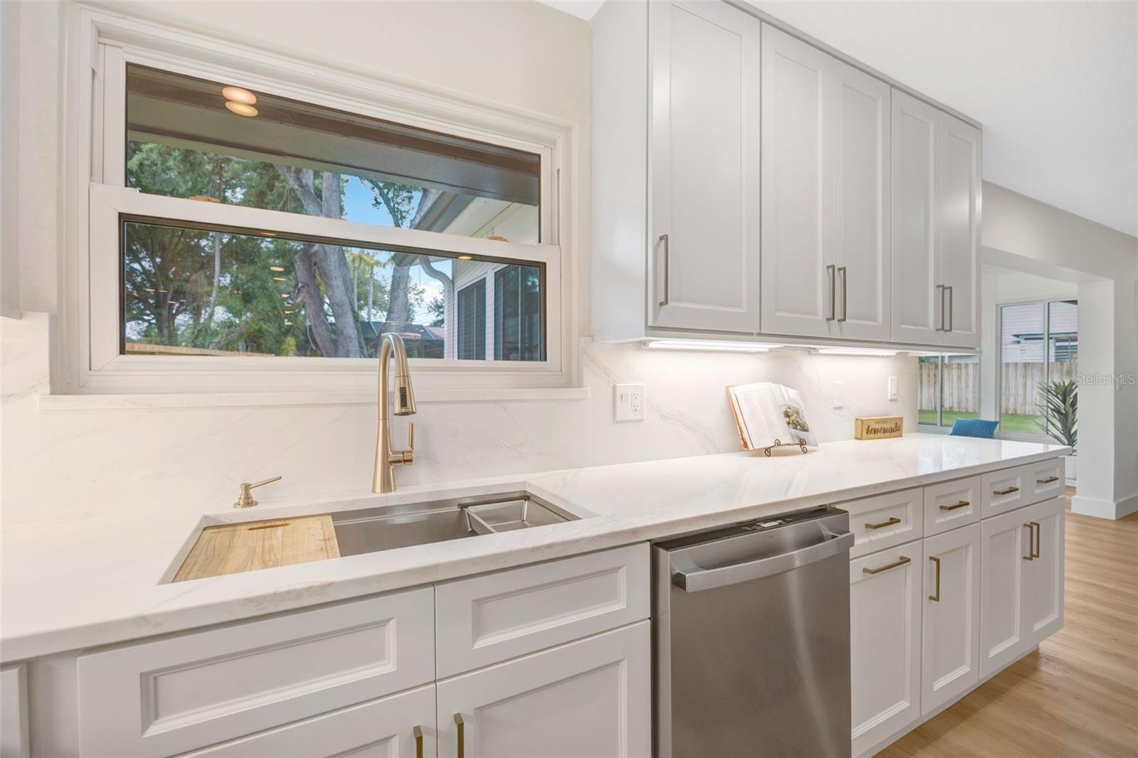 Image 22 of 59 For 13313 Golf Crest Circle