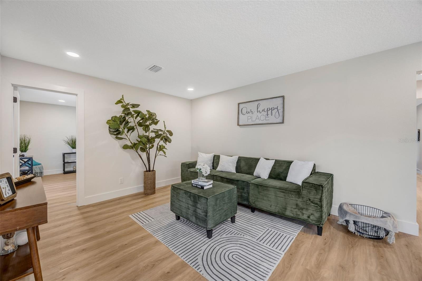 Image 24 of 59 For 13313 Golf Crest Circle