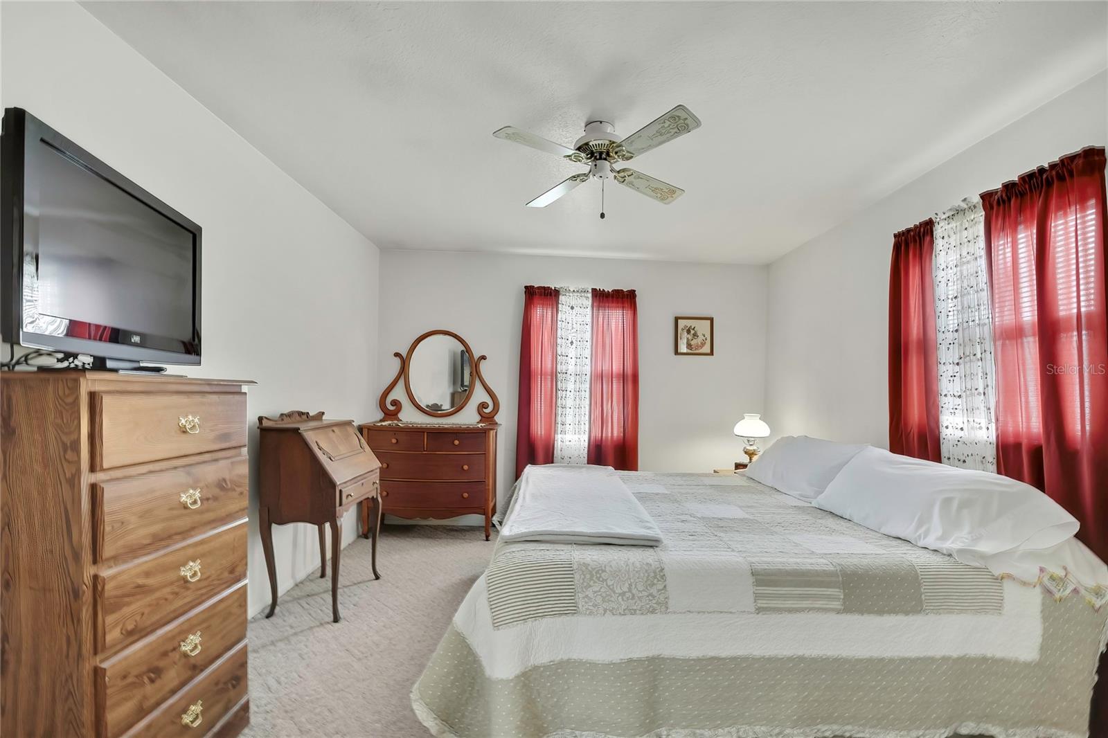 Image 22 of 33 For 11323 Elgin Boulevard