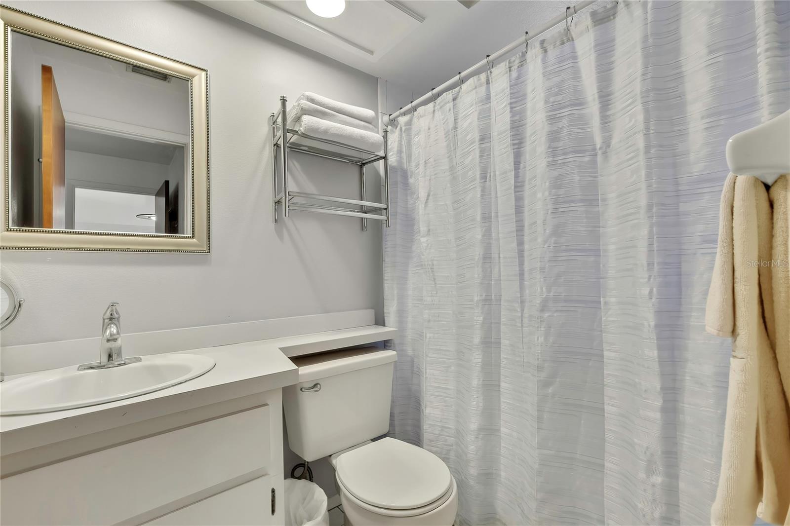 Image 25 of 33 For 11323 Elgin Boulevard