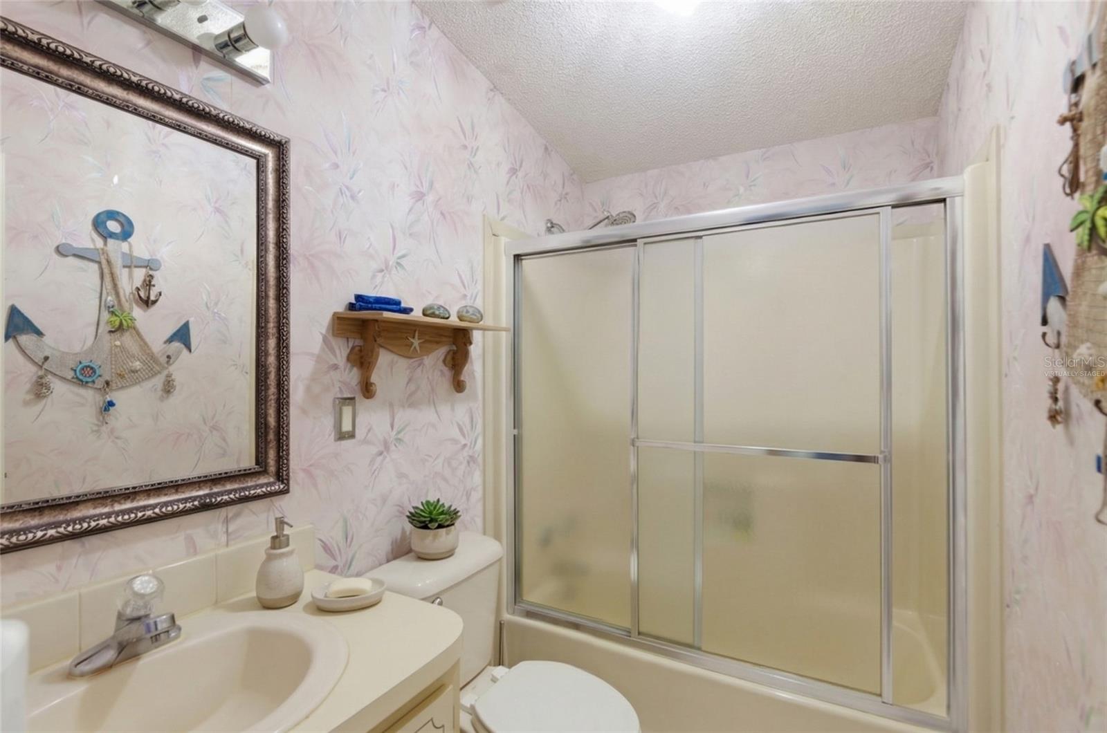 Image 12 of 20 For 1537 Doral Circle