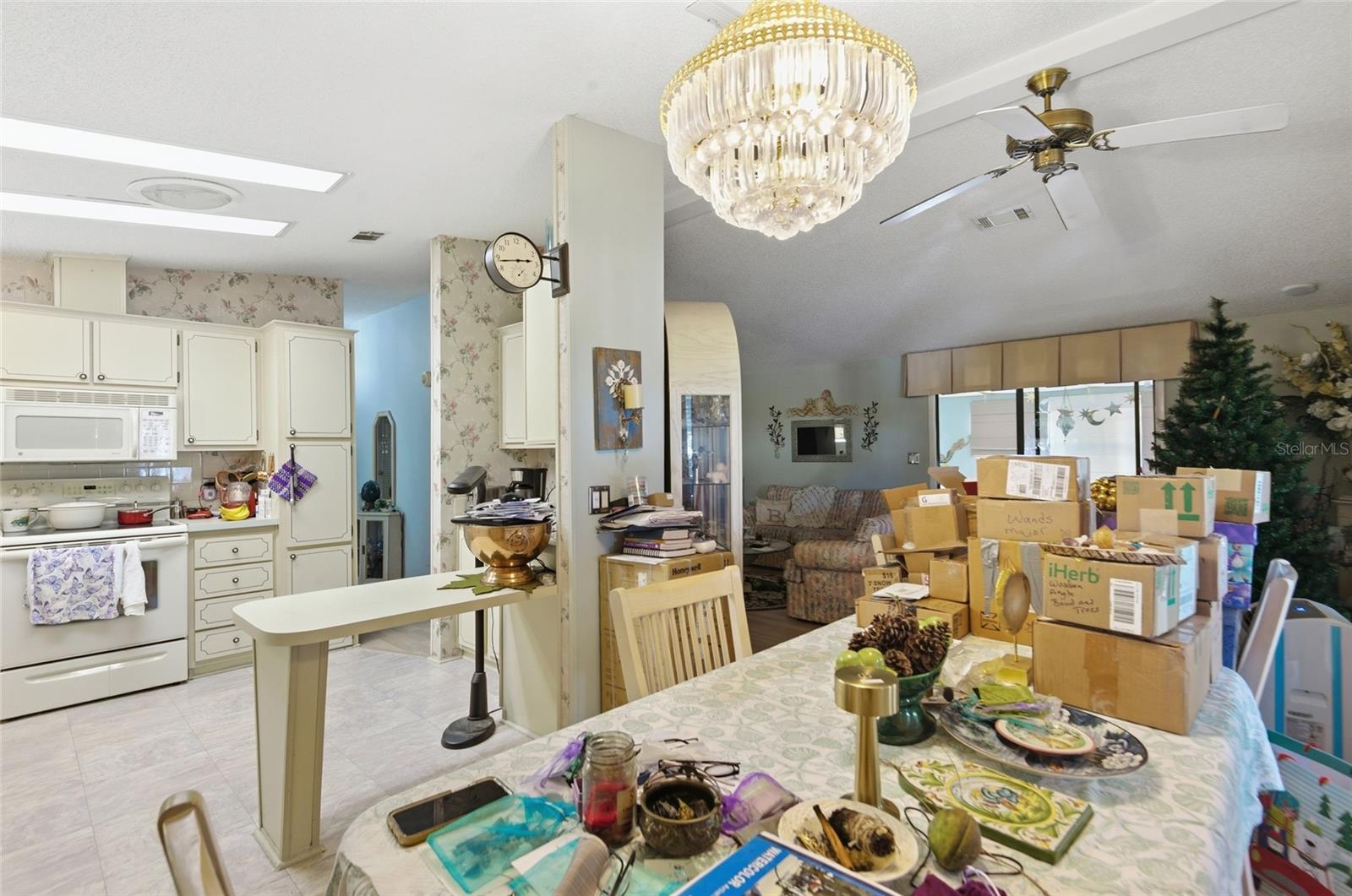 Image 9 of 20 For 1537 Doral Circle