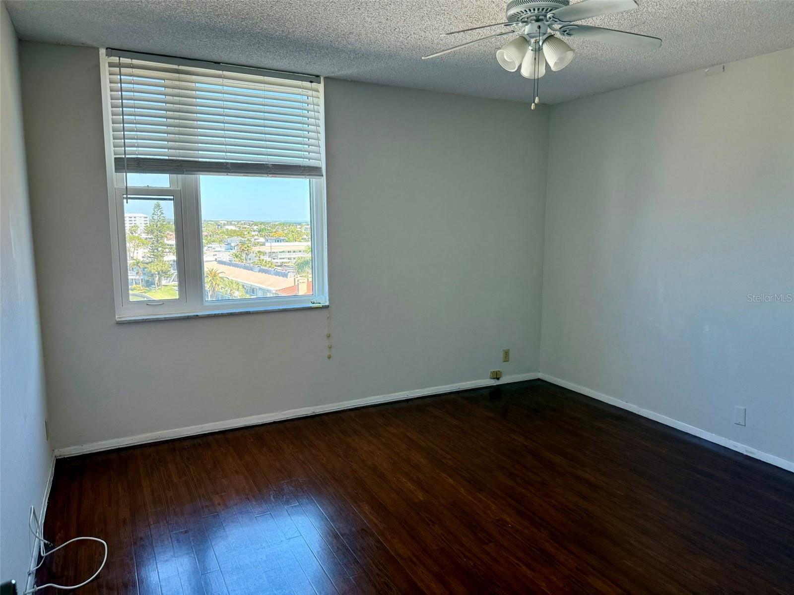 Image 13 of 22 For 255 Dolphin Point 710