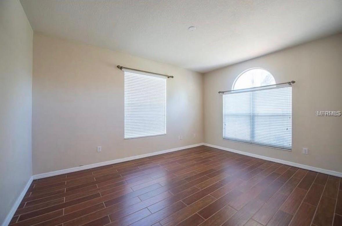 Image 10 of 20 For 524 Tuscanny Park Loop