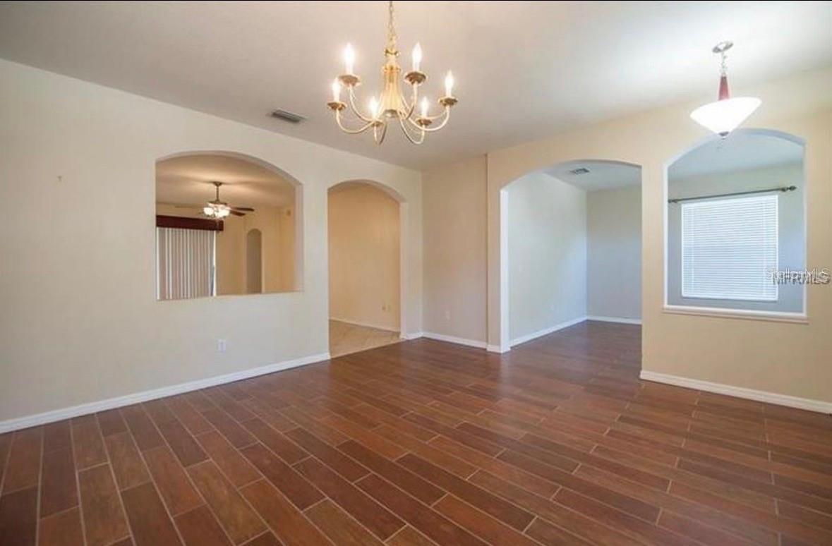 Image 8 of 20 For 524 Tuscanny Park Loop