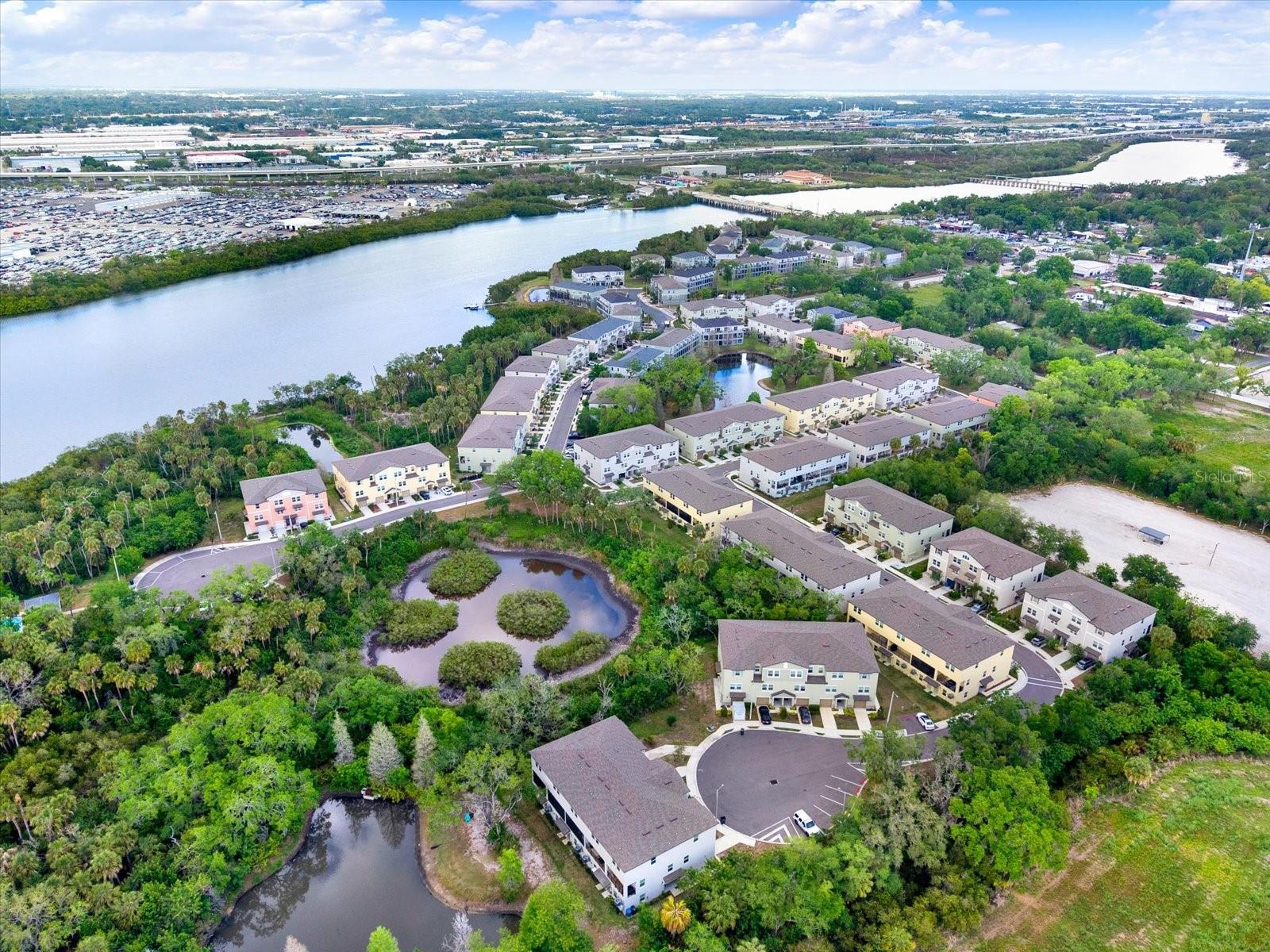 Image 26 of 36 For 4732 Pickering Harbor Place