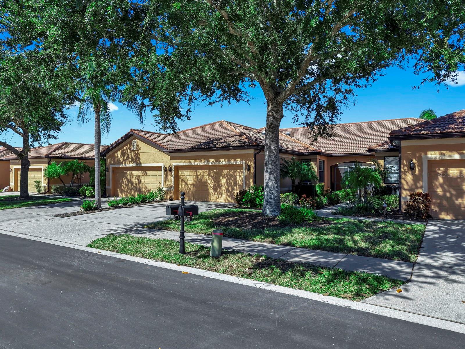 Image 3 of 53 For 313 Seneca Falls Drive