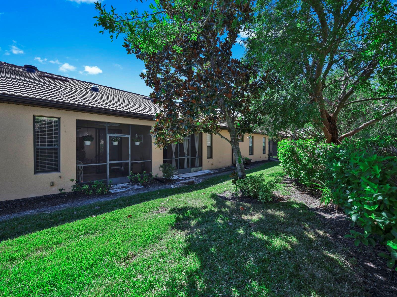 Image 40 of 53 For 313 Seneca Falls Drive