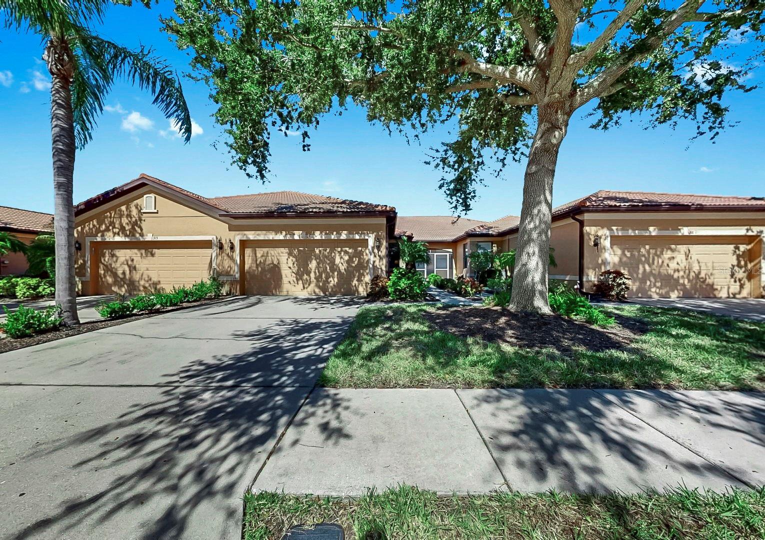 Image 5 of 53 For 313 Seneca Falls Drive