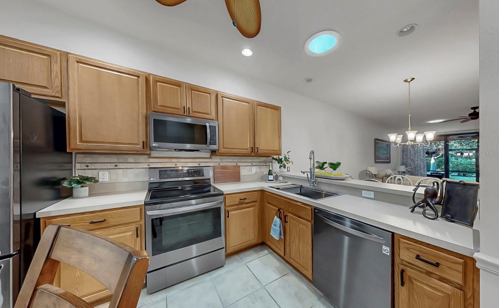 Image 9 of 53 For 313 Seneca Falls Drive