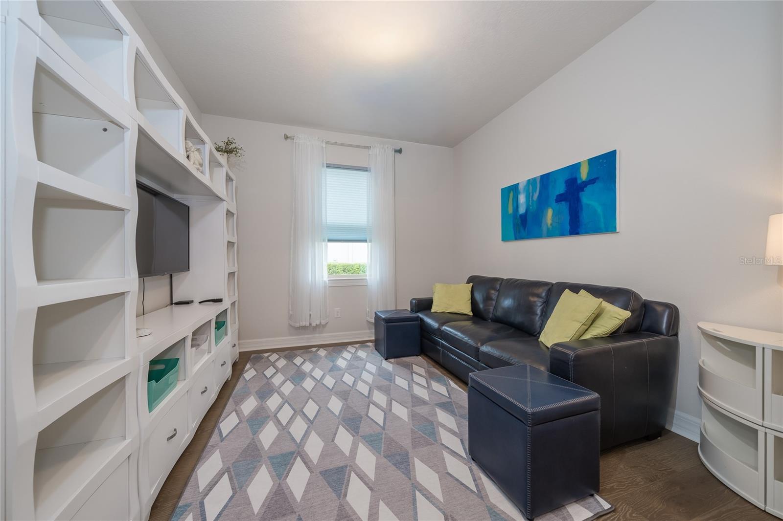 Image 34 of 65 For 19724 Ship Wheel Way