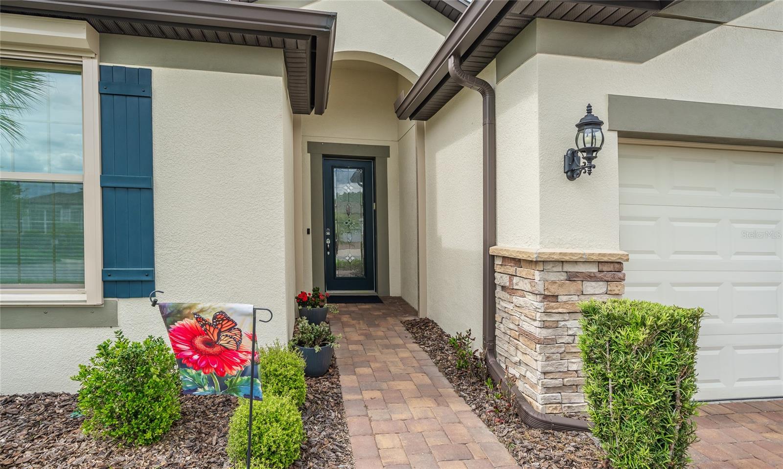 Image 4 of 65 For 19724 Ship Wheel Way