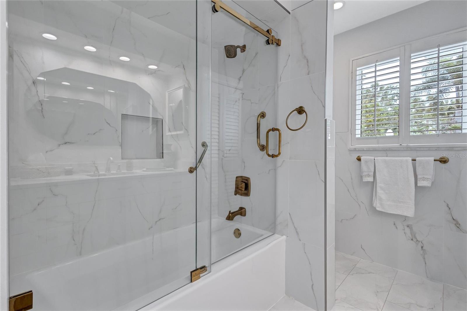 Image 41 of 74 For 2612 Keystone Court N