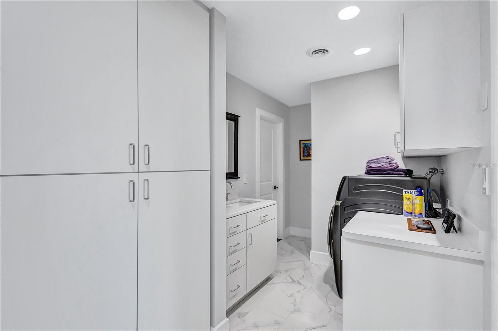 Image 43 of 74 For 2612 Keystone Court N