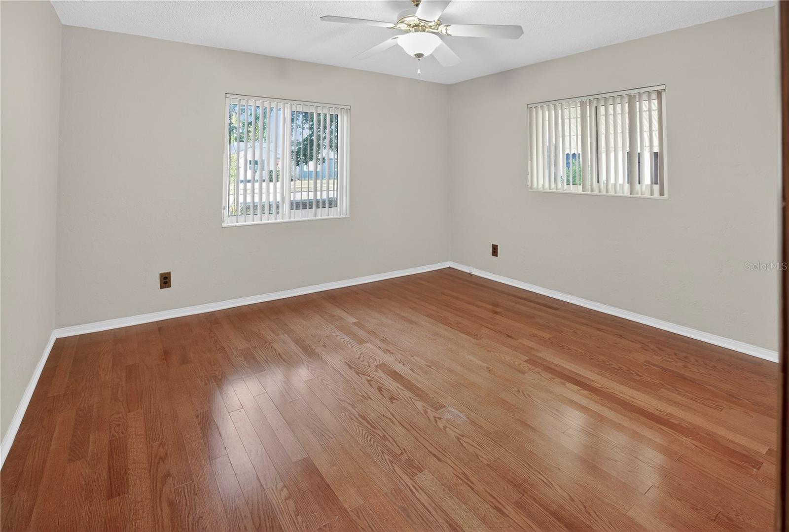 Listing photo id 9 for 4745 14th Avenue N