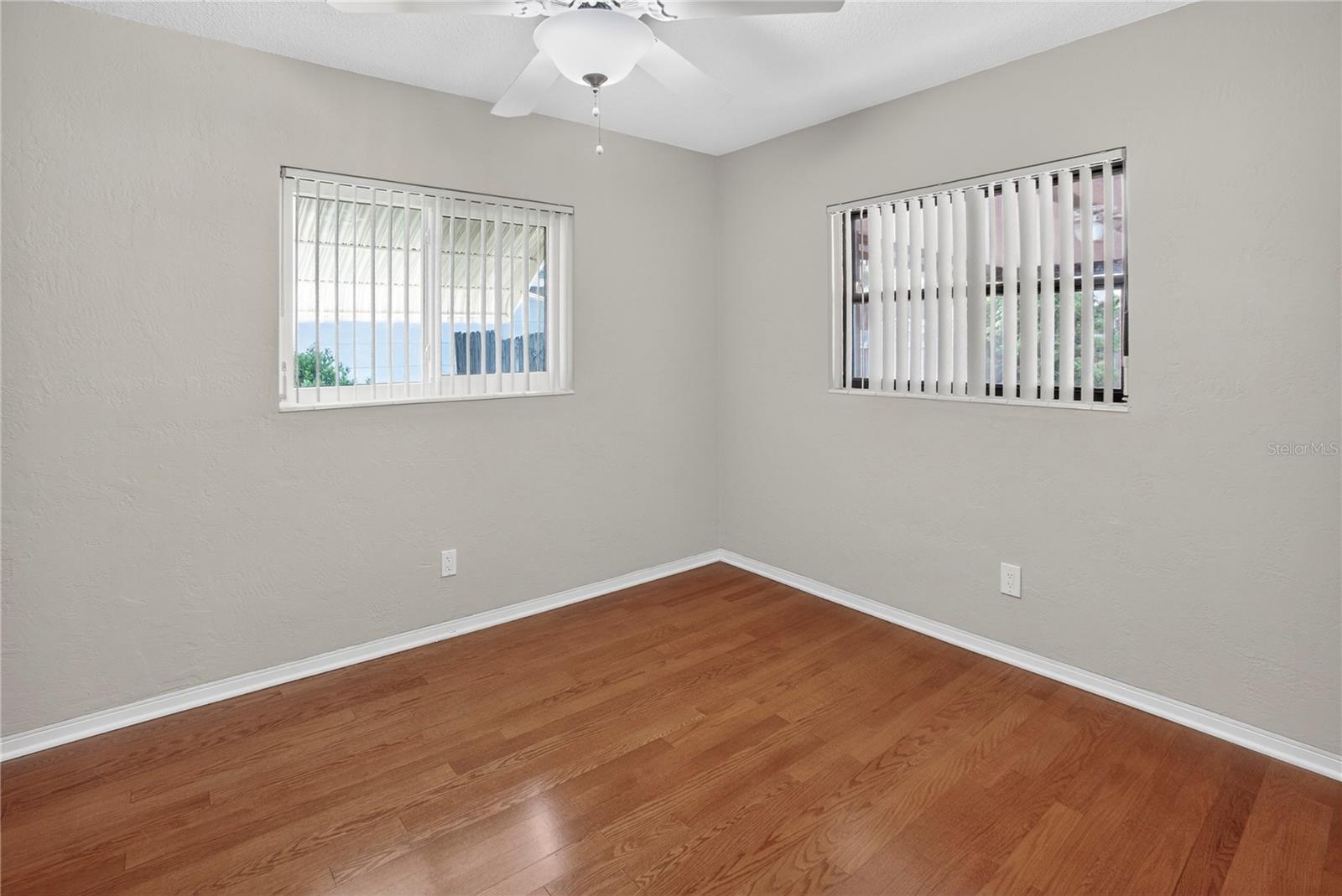 Listing photo id 6 for 4745 14th Avenue N