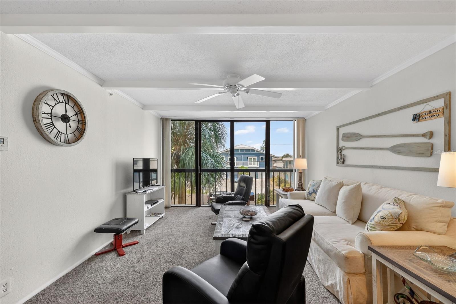 Image 13 of 46 For 255 Dolphin Point 211