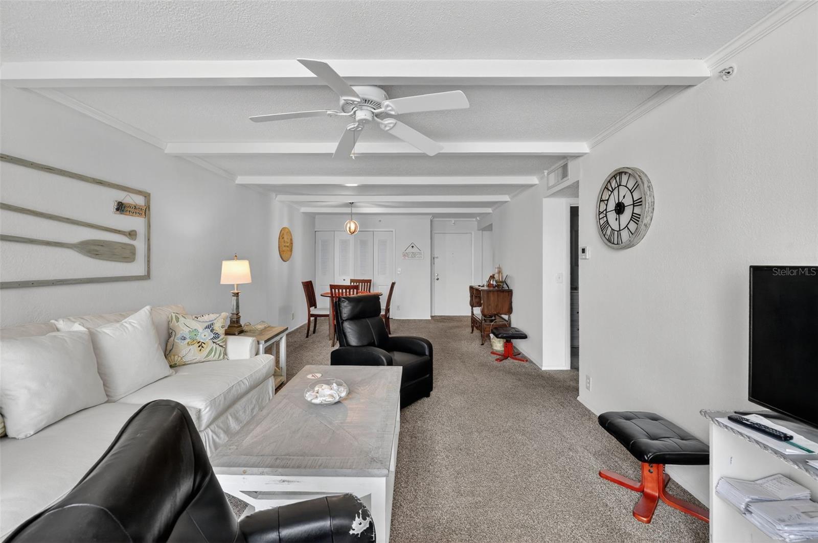 Image 18 of 46 For 255 Dolphin Point 211