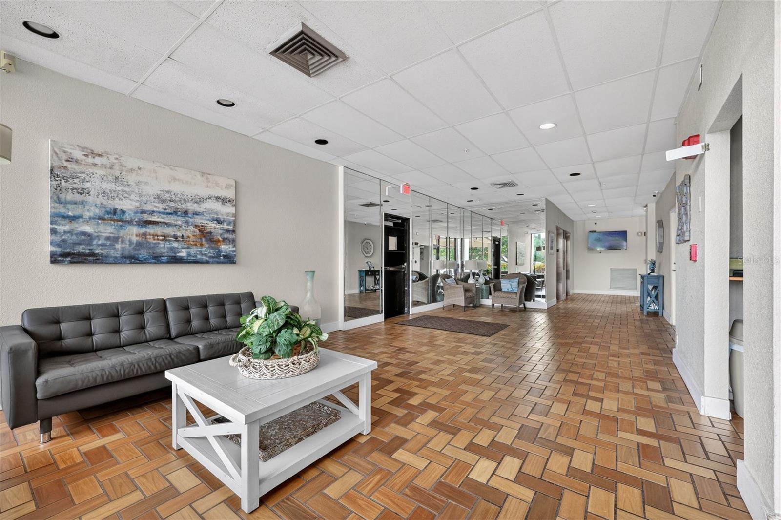 Image 32 of 46 For 255 Dolphin Point 211