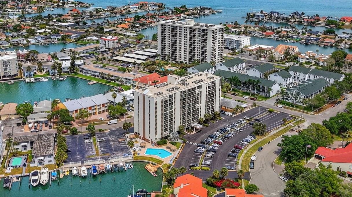 Image 4 of 46 For 255 Dolphin Point 211