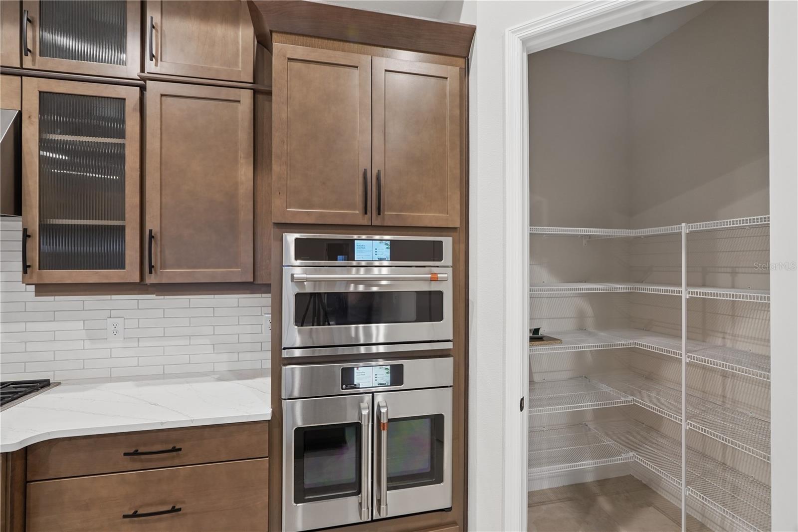 Listing photo id 11 for 1953 Arching Branch