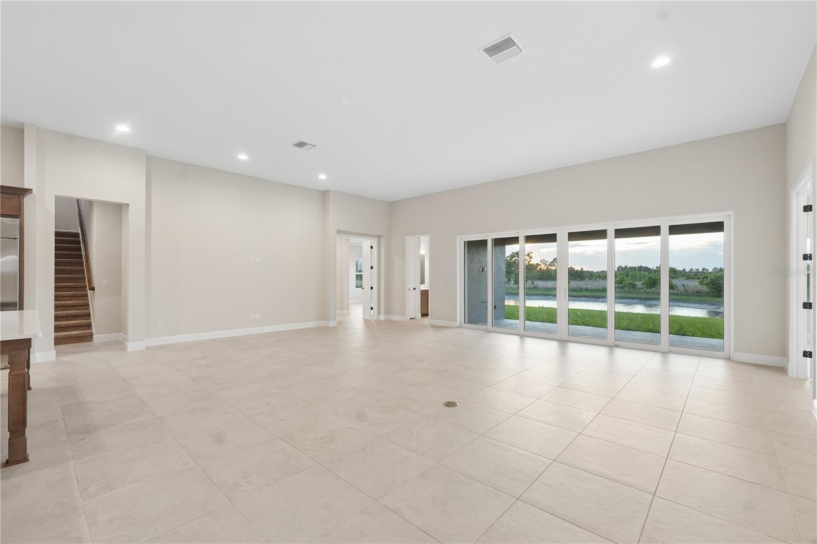 Listing photo id 19 for 1953 Arching Branch