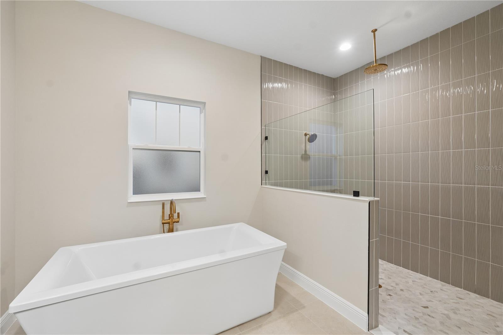 Listing photo id 28 for 1953 Arching Branch