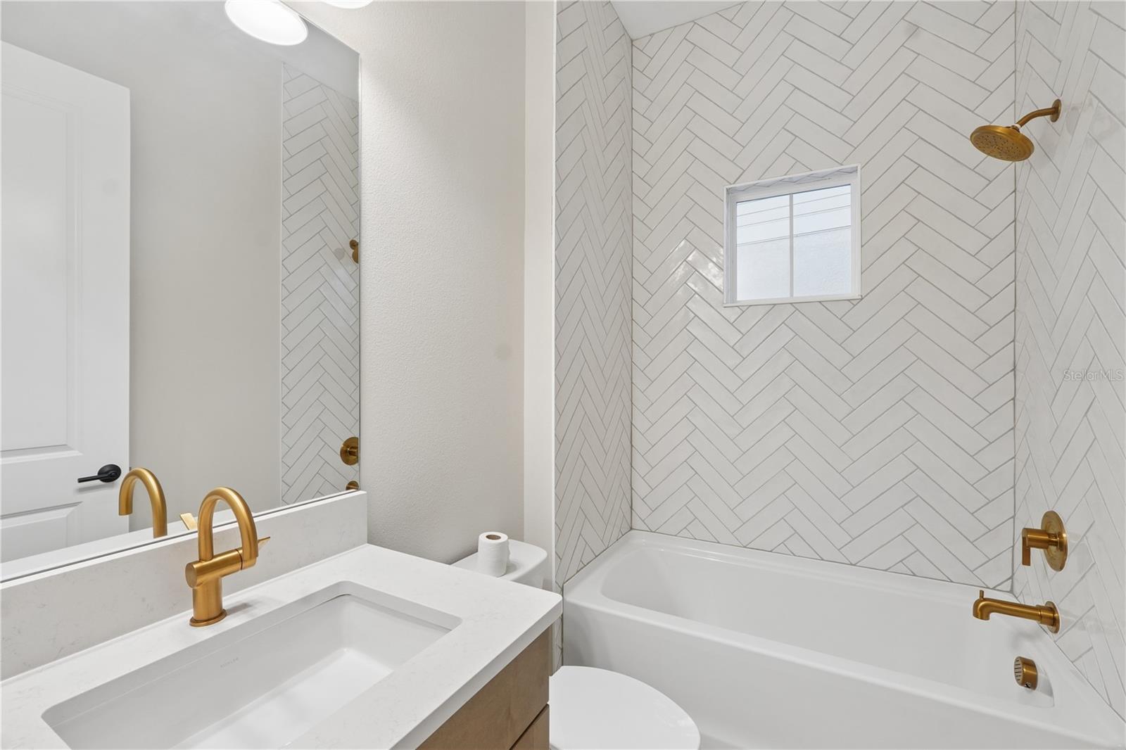 Listing photo id 39 for 1953 Arching Branch