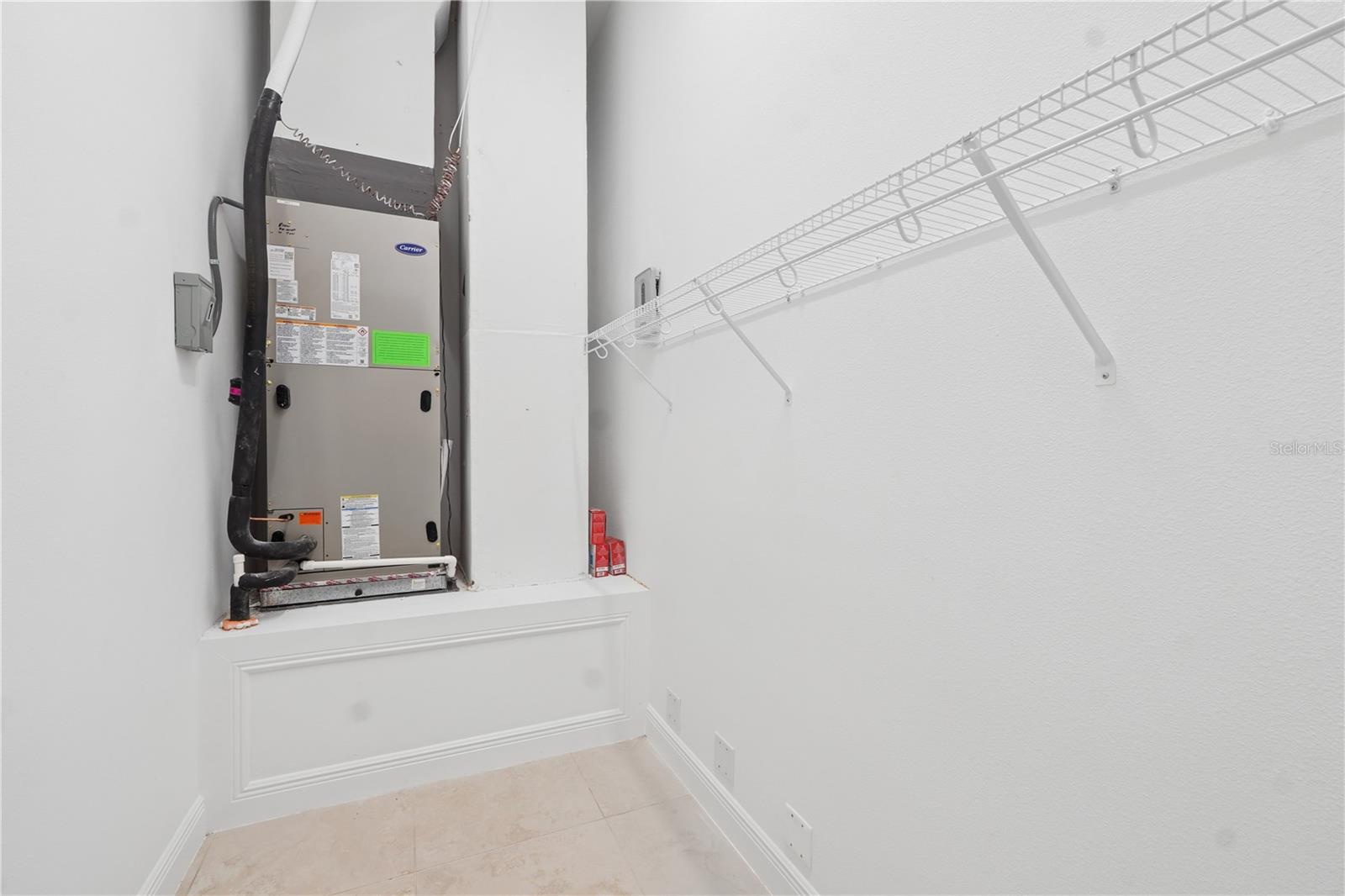 Listing photo id 41 for 1953 Arching Branch