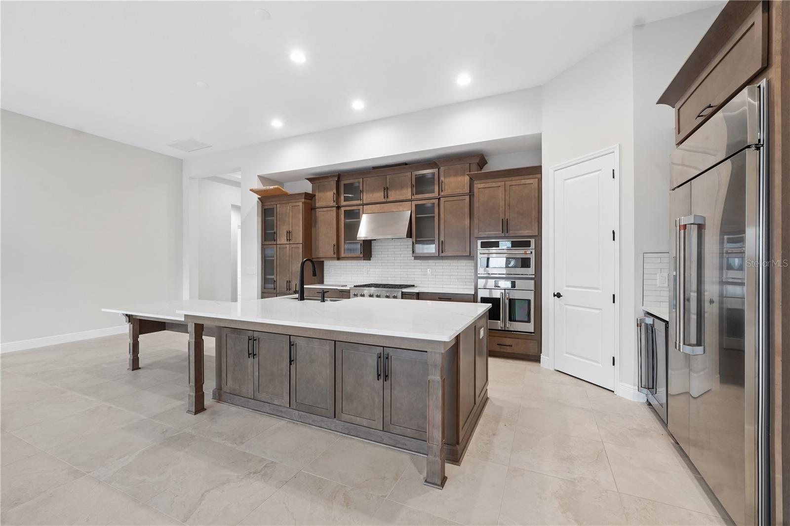 Listing photo id 6 for 1953 Arching Branch