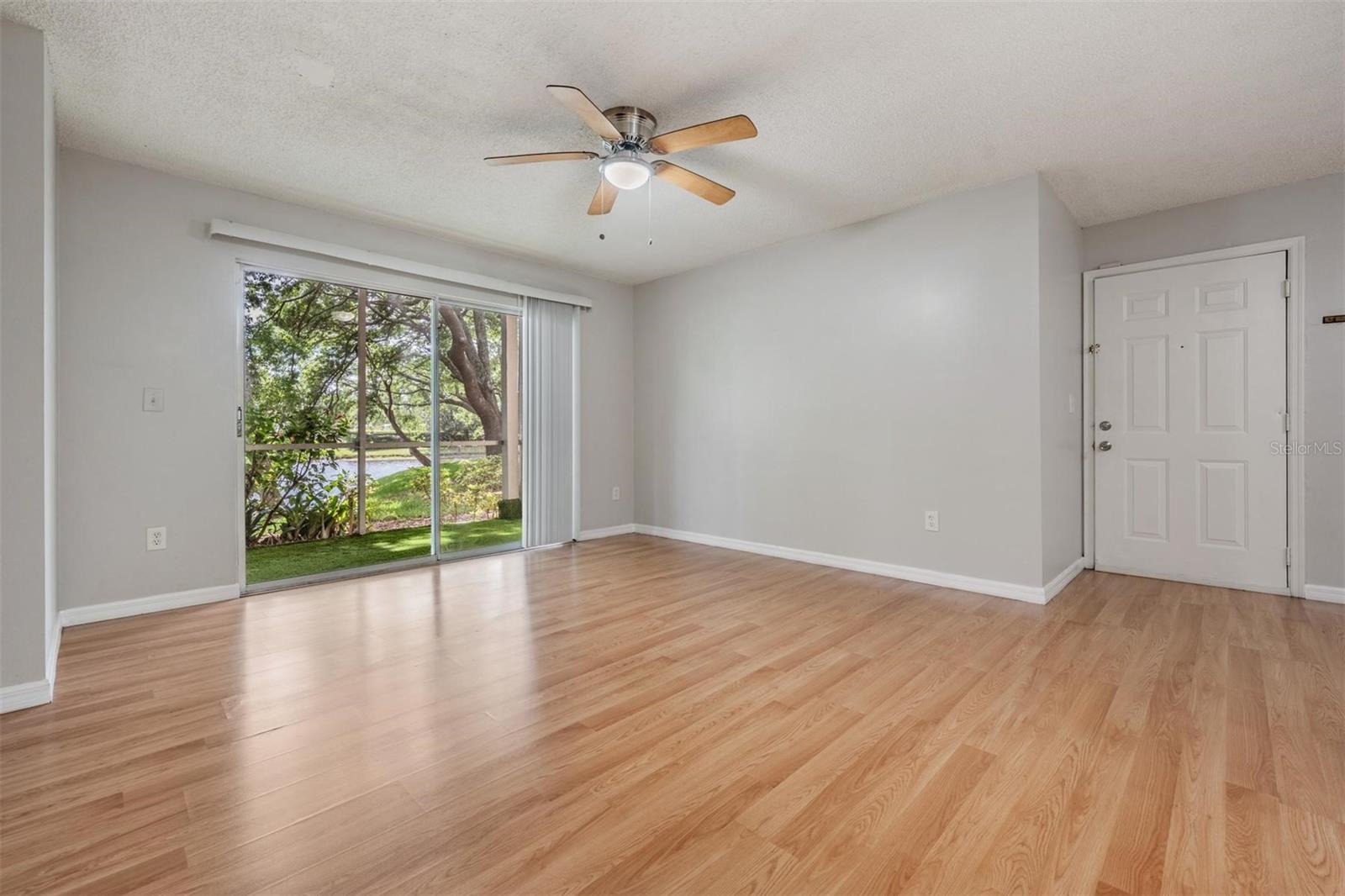 Image 5 of 26 For 10024 Strafford Oak Court 802