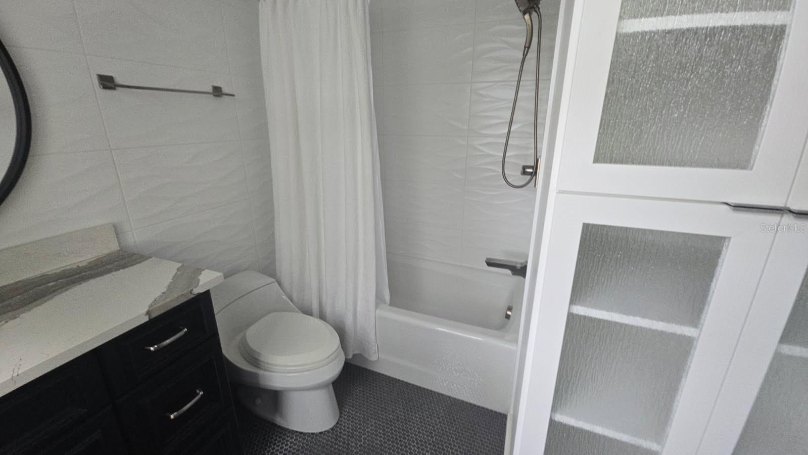 Image 13 of 17 For 215 18th Avenue