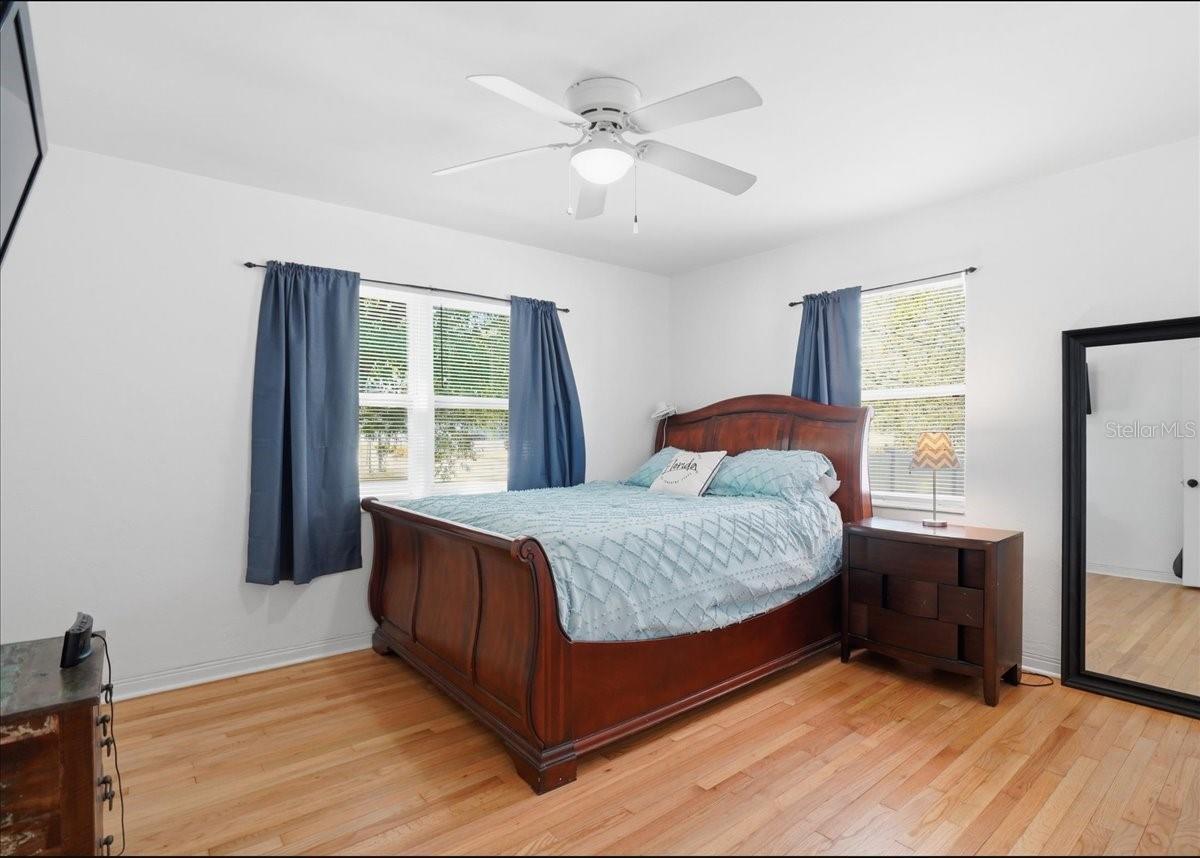 Image 11 of 36 For 3337 16th Street N